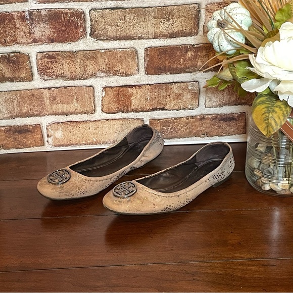 Tory Burch Heidi Tan Snakeskin Metallic Pattern Ballet Flats Size 10 - Picture 1 of 10